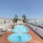 아파트 Casa Eri Con Piscina